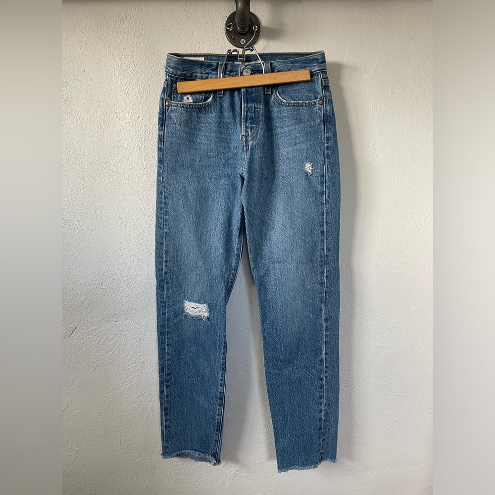 Levi’s Straight Fit Wedgie Jean Size 25